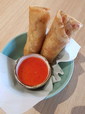 Rollitos thai at El Curry Verde in Hondarribia