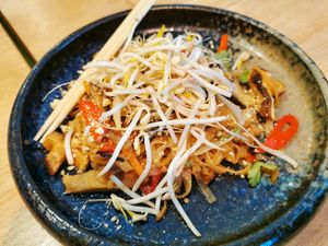 Plato oriental at El Curry Verde in Hondarribia