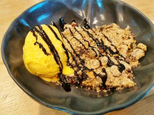 Postre vegano at El Curry Verde in Hondarribia