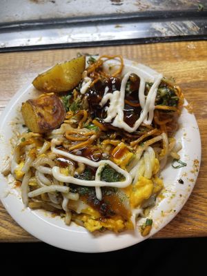 Mix of vegan okonomiyaki, jirokichi roll and garlicky potatoes with vegan oko sauce and vegan mayo   at Jirokichi - / 次郎吉 in Hiroshima