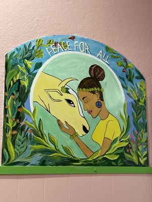 Painting on the wall #Veganuary at Mundo Vegan in Barcelona