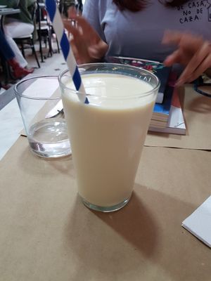 Mango shake at Mundo Vegan in Barcelona