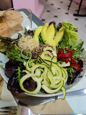 Quinoa salad at Mundo Vegan in Barcelona