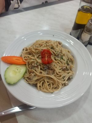 Pasta carbonara at Mundo Vegan in Barcelona