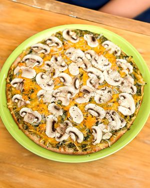 Pes-tunia pizza at Mundo Vegan in Barcelona