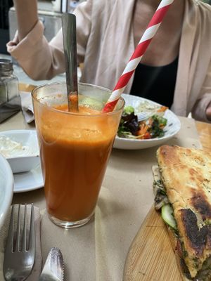 Fresh Carrot and orange juice   at Mundo Vegan in Barcelona