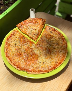 Pizza Piri Piri at Mundo Vegan in Barcelona