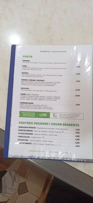 Pasta y Postres at Mundo Vegan in Barcelona