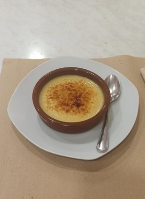 Crema Catalana Vegana (Buenísima) at Mundo Vegan in Barcelona