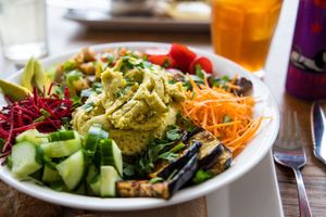 hummus bowl at Jetties in Haarlem