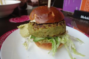 vegan burger at Jetties in Haarlem