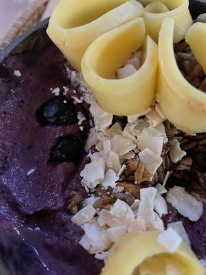 Close-up with mango and home made granola   at Alohalo Mangwon in Seoul