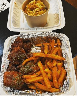 Sweet potato fries, buffalo bites and mac at PHAT Vegan in Fort Washington