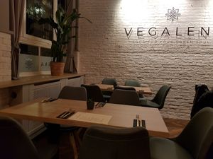 Befreiend in einem Restaurant mal eine Speisekarte ohne ökologische Fettnäpfchen genießen zu können :D at Vegalena in Stuttgart