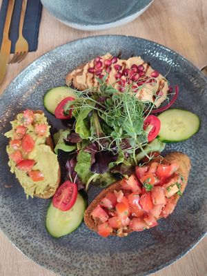 Vorspeise. Dreierlei Bruschetta at Vegalena in Stuttgart