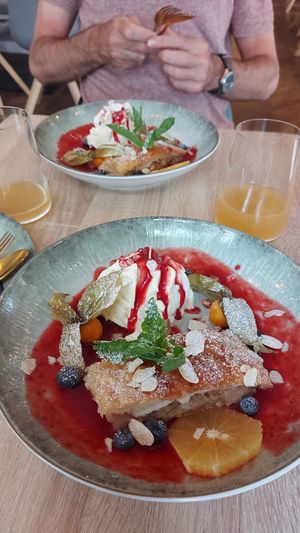 Strudels trop bons at Vegalena in Stuttgart