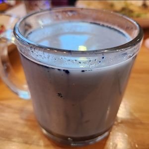 Ocean blue latte at Life Alive Organic Cafe in Salem