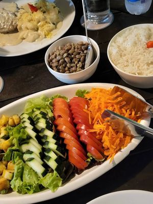 Salad and rice with beans at Odoiá Maragogi Estalagem e Restaurante in Maragogi