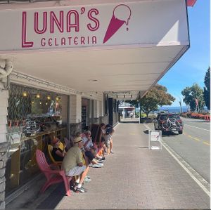 Close to the lake at Luna's Gelateria in Taupo