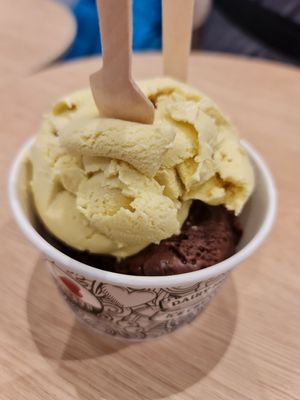 Premium Durian & Chocolate Flavour 😍 ~ 15/4/23 at Kelava Ice Cream in Kuala Lumpur