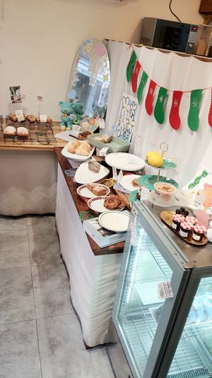 display of bakery products at Ding Ding Bbang - 딩딩빵 in Seoul