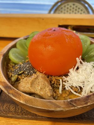 Persimmon smoothie bowl  at Walking on Sunshine in Seoul