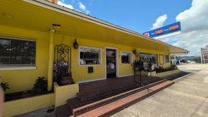 Exterior at Thai and I in Bunnell