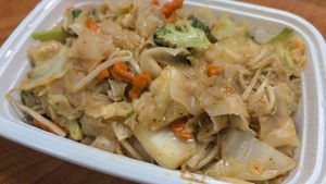 Pad see ew at Thai and I in Bunnell