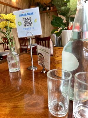 Ordering via Q code  at Norah - Belmont in Portland