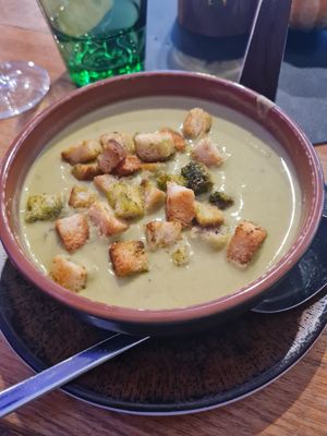 Vegan soup at Deins & Meins in Zell Am See