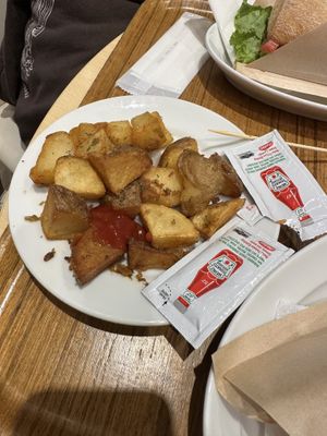   at HND - Bar Rage - T3 in Tokyo