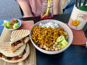 Panini and shawarma bowl at MiGusta in Frankfurt