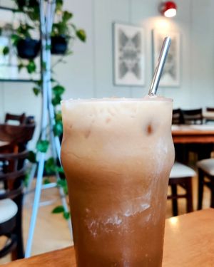 Iced caffe latte at Klorofüll in Tallinn