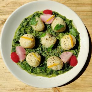 Citrus gnocchi, fresh peas and fresh spinach stew at Klorofüll in Tallinn