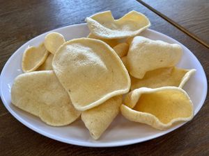 complimentary carrot crackers   at Vegelicious in Cheltenham
