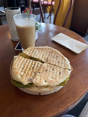 Foccacia vegan  at Heming's Coffee in Frankfurt