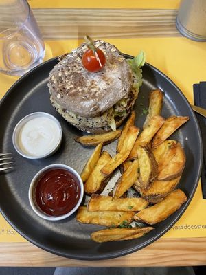 Vegan burger  at Docostume in Tomar