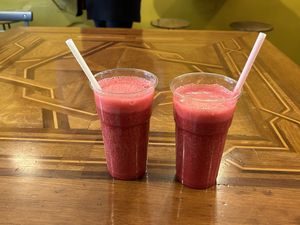 Centrifullato rapa rossa e banana  at Zazie - Via D'Azeglio in Bologna