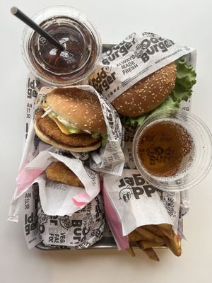 ChickUn Cordon Bleu
Crispy ChickUn
Fries
Hashbrowns
Sausage Breakfast Sandwich
  at Odd Burger in Calgary