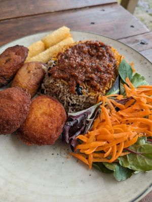 vegan box for one at Vola Foods in Brunswick