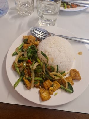 Stir fried basil with Tofu at Meiling in Pakse