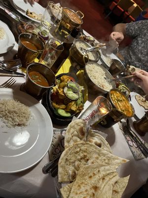 Veganes Tandori (vorne mitte, 55) und Vegetables (vorne rechts, 97)  at Ganesha in Heilbronn