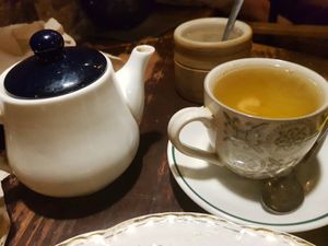 Cardamom tea at Salterio in Barcelona