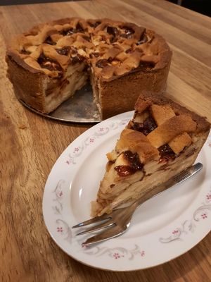 Vegan apple pie at KLOFFIE in Tilburg
