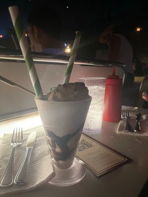 Vegan ice cream sundae at Walt Disney World - Sci-Fi Dine-In Theater Restaurant in Lake Buena Vista