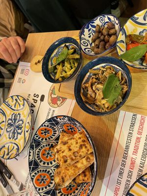 Vegane Vorspeisen  at Spacca Napoli in Cologne