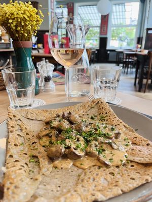   at Restaurant Jules Verne in Koenigswinter