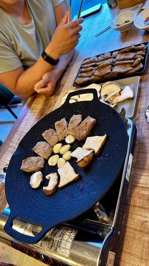 Korean BBQ Size M at Lan's Kitchen in Jeju