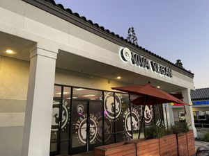 Front #Veganuary at Viva Vegan Diner in Upland