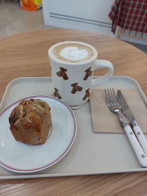 Real vanilla bean latte at May Green in Wonju